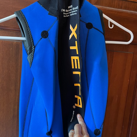 Xterra Wet Suit, womens small/medium - Picture 2 of 4